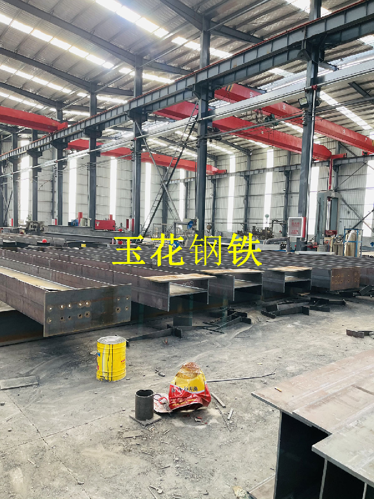 鋼板折彎加工，是這樣完成的，看來(lái)也不是那么復(fù)雜！
